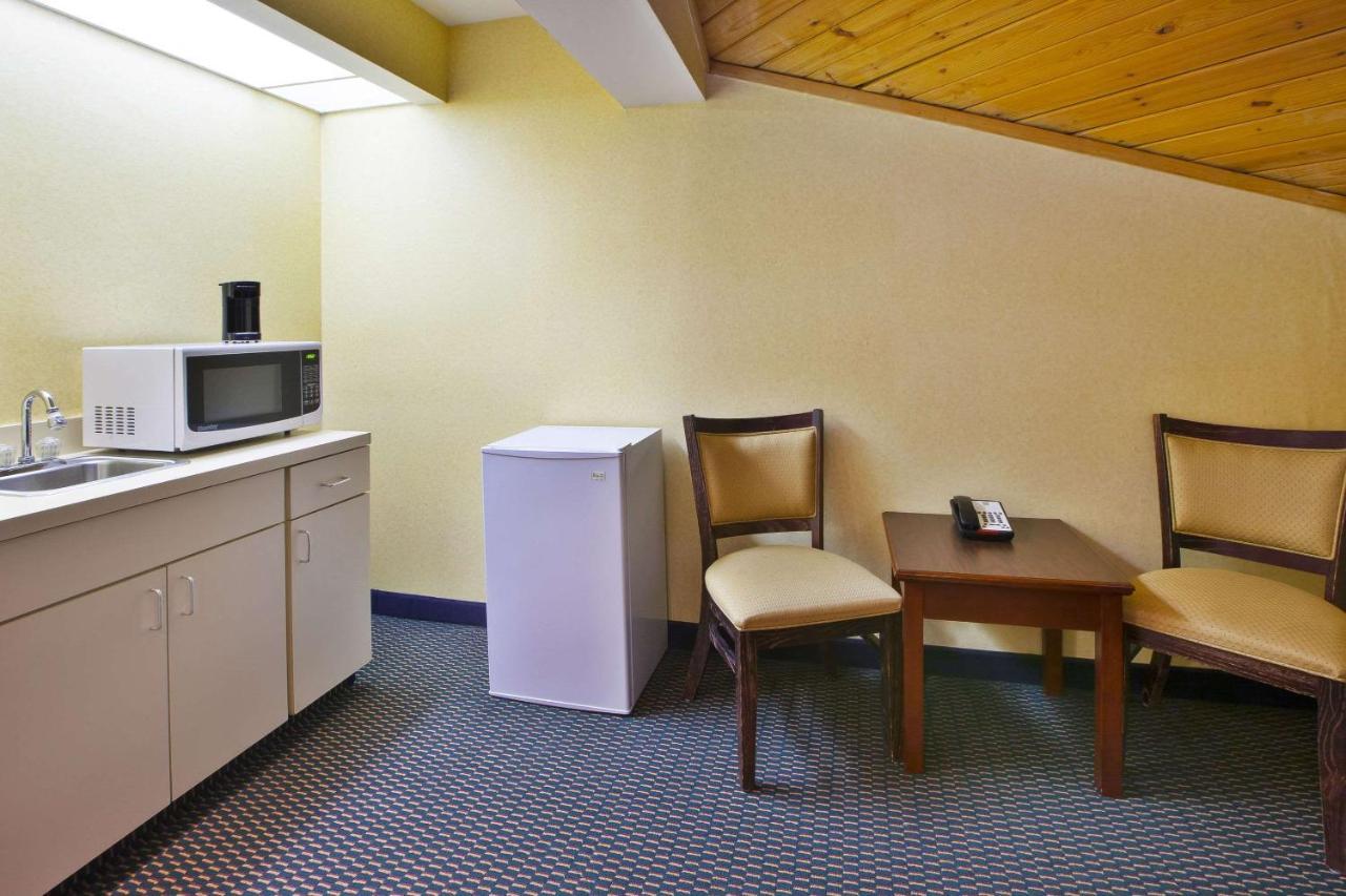 Quality Inn Marshall Near I-69 Exterior foto